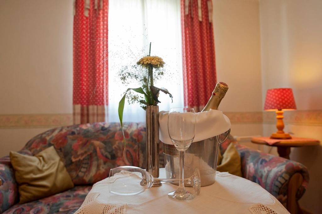 Landhotel Sauerlaender Hof إسلوهي الغرفة الصورة