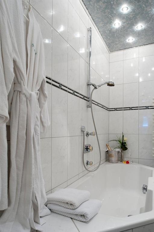 Landhotel Sauerlaender Hof إسلوهي الغرفة الصورة